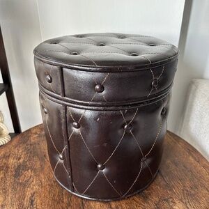 Vintage Faux Leather Tufted Storage Box with Lid Decorative Quilted Ottoman 14"